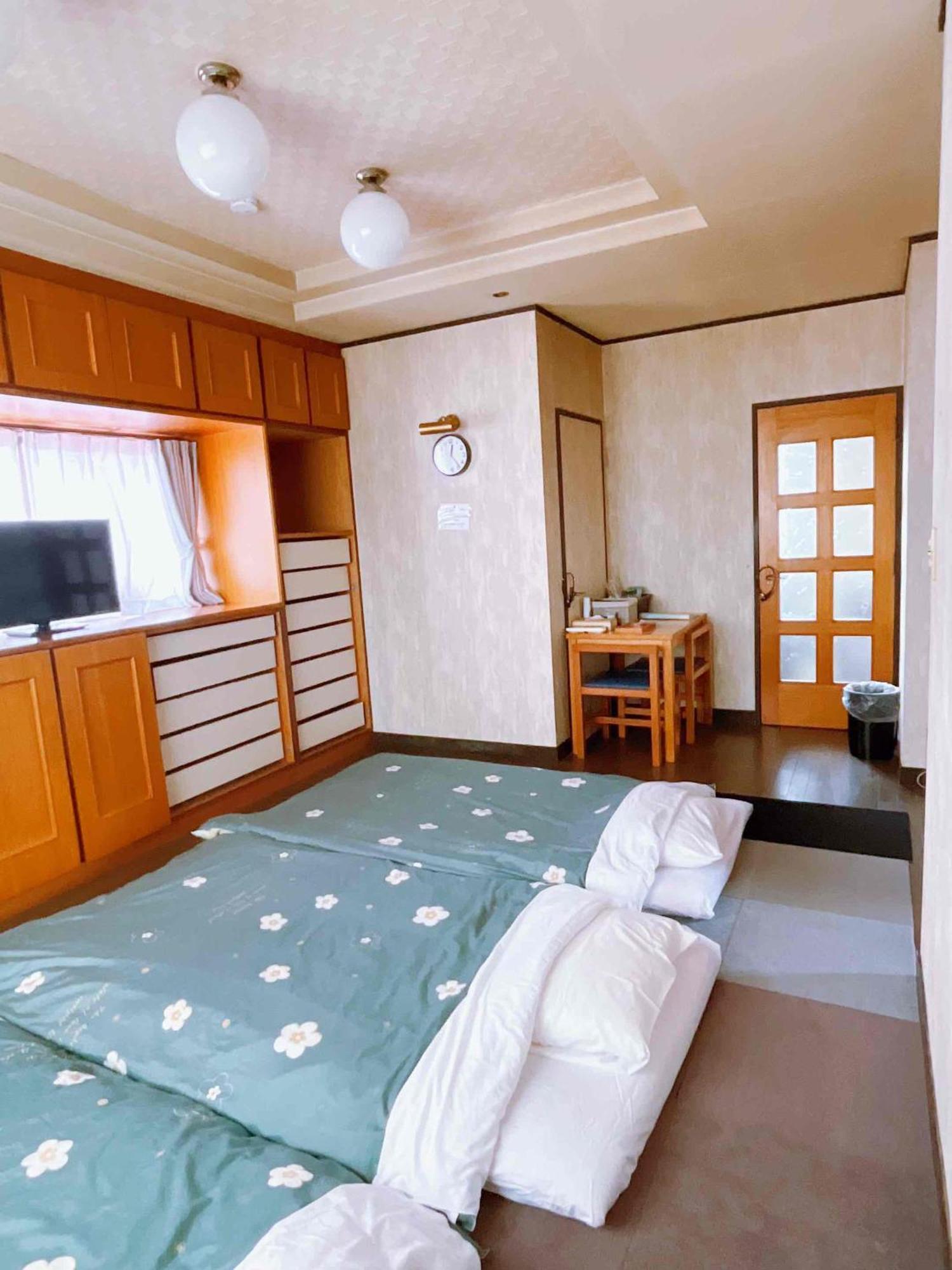 T&T Fujiyama Guest House Fudzsijosida Kültér fotó
